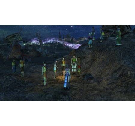 Yuna macht es sich am Lagerfeuer gemütlich